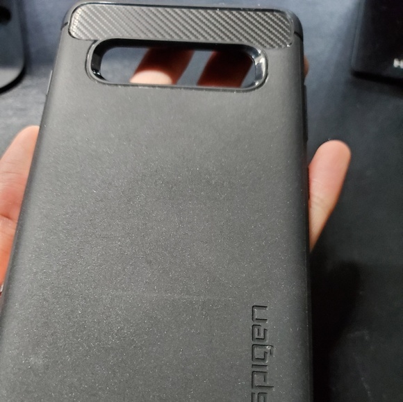 Spigen Rugged Armor Case (Galaxy S10+) - Picture 2 of 7